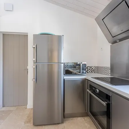 Villa Maison Familiale Pour 10 Avec Patio Et Piscine A - Fr-1-835-29 *