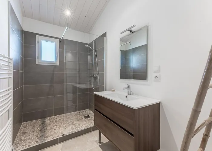 Maison Familiale Pour 10 Avec Patio Et Piscine A - Fr-1-835-29 La Flotte