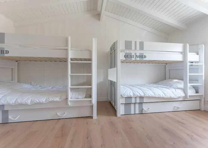 Maison Familiale Pour 10 Avec Patio Et Piscine A - Fr-1-835-29 *